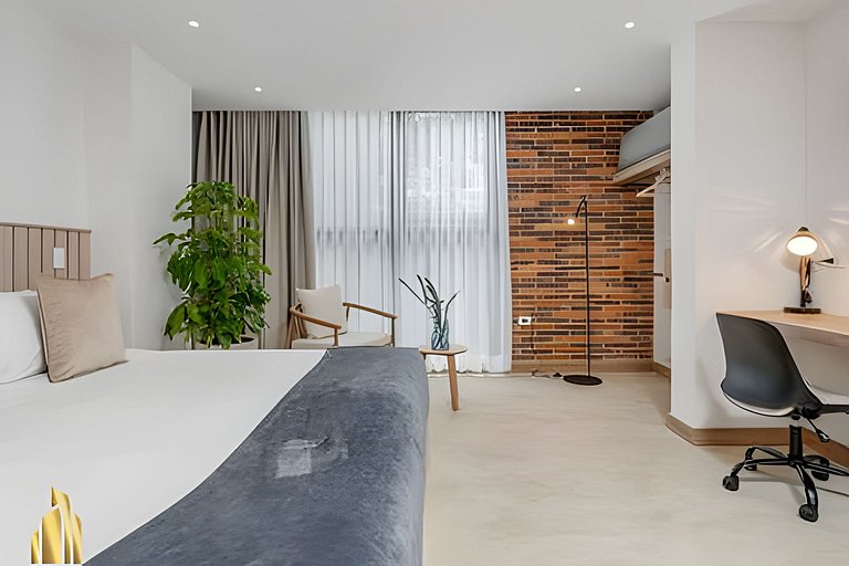 Solei Loft 203 - Comfy and Bright Apt with AC