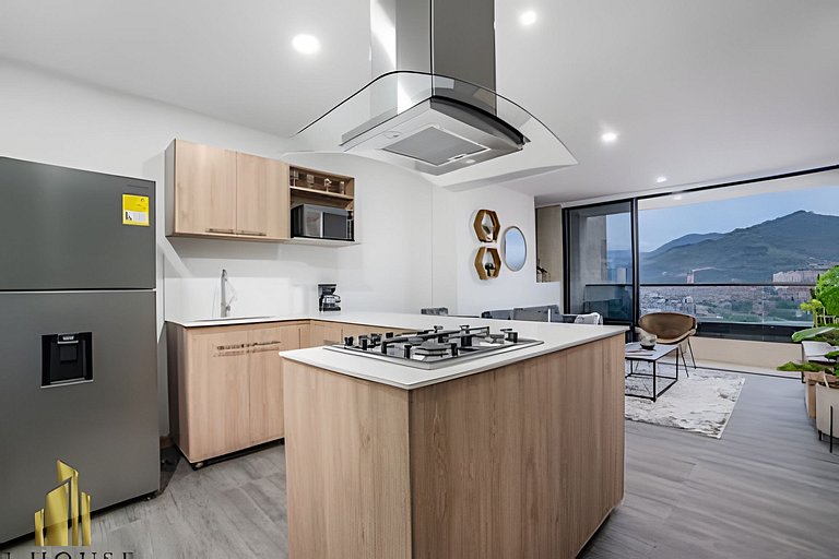 Class 48 1103 - Loft-style living/panoramic views