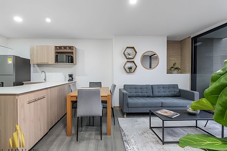 Class 48 1103 - Loft-style living/panoramic views