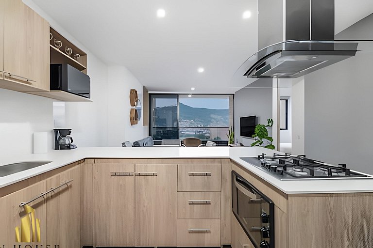 Class 48 1103 - Loft-style living/panoramic views