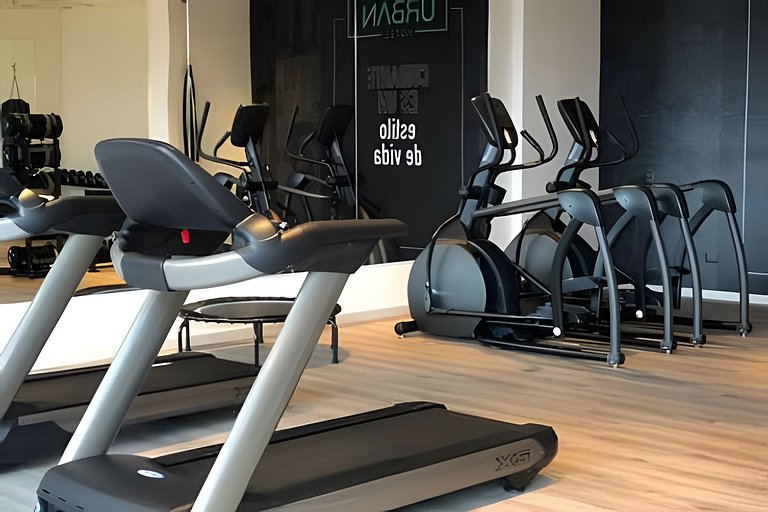 Urbano701-Apt relajante con piscina, jacuzzi y gym