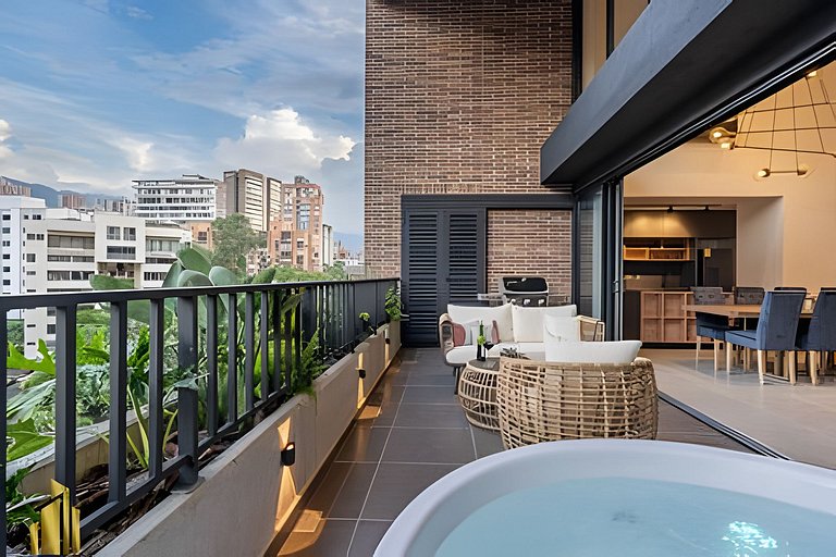 Morph 902 - Luxury Apt in Poblado with Balcony