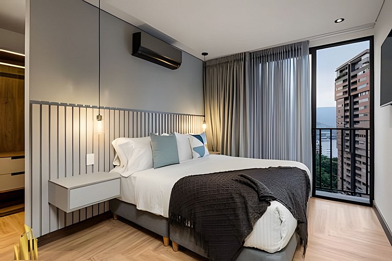 Morph 902 - Luxury Apt in Poblado with Balcony