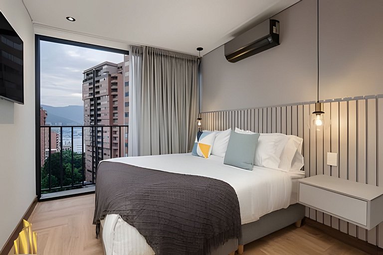 Morph 902 - Luxury Apt in Poblado with Balcony