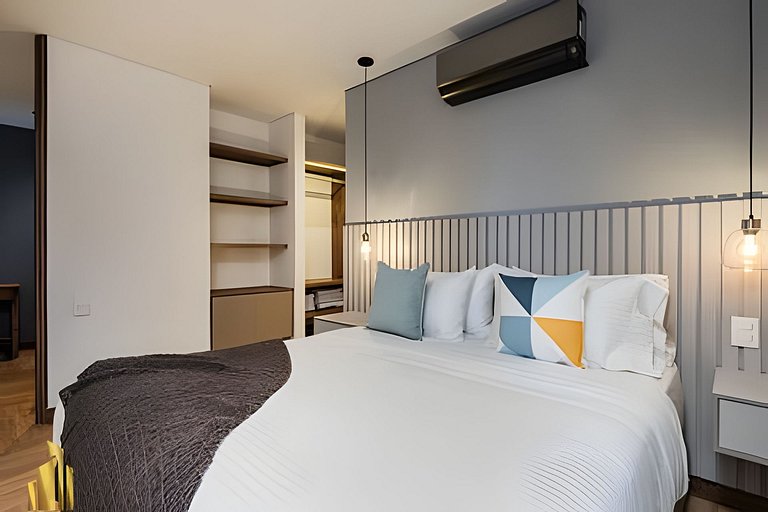 Morph 902 - Luxury Apt in Poblado with Balcony