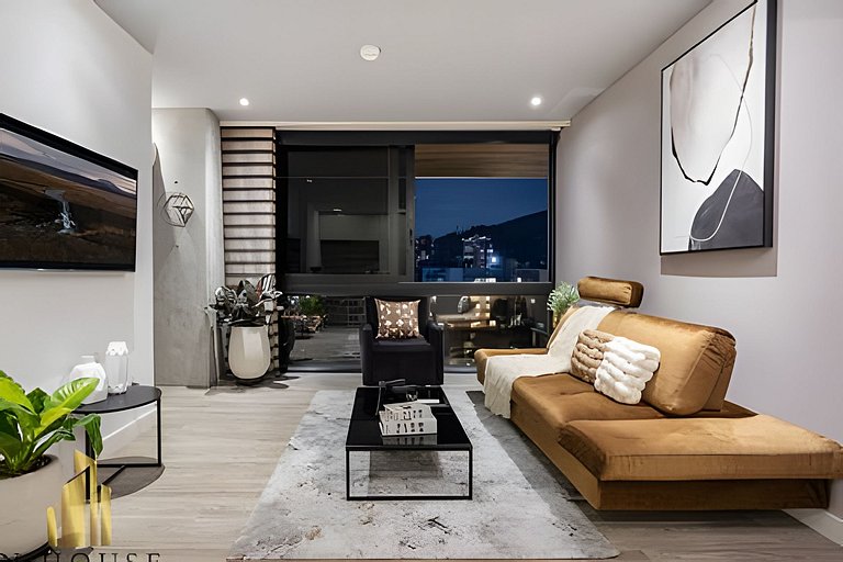 Energy 1603 - Modern Design & Prime Location/ AC