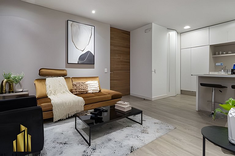 Energy 1603 - Modern Design & Prime Location/ AC