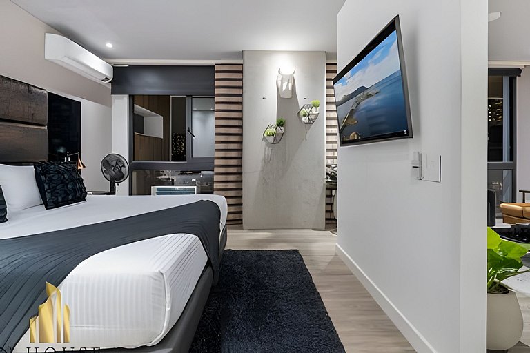 Energy 1603 - Modern Design & Prime Location/ AC