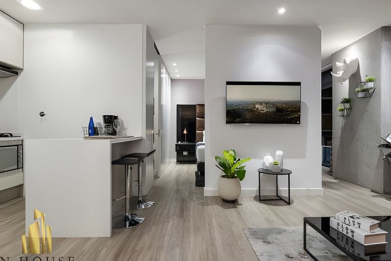 Energy 1603 - Modern Design & Prime Location/ AC