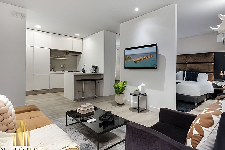 Energy 1603 - Modern Design & Prime Location/ AC