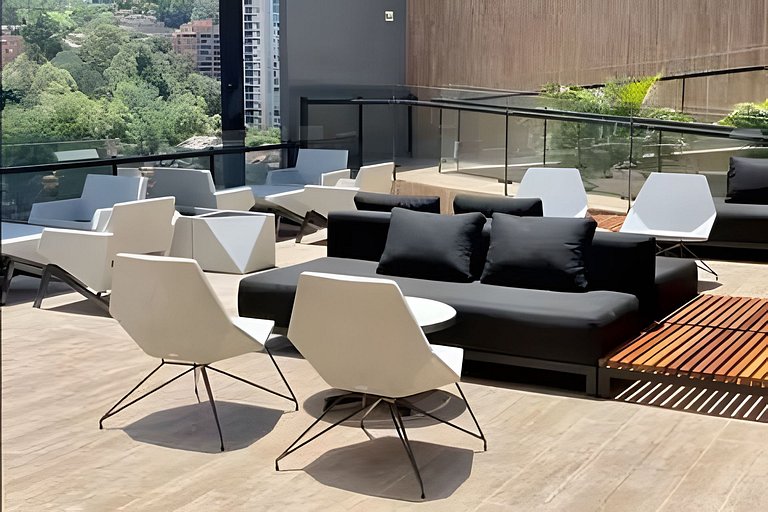 Energy 1603 - Modern Design & Prime Location/ AC