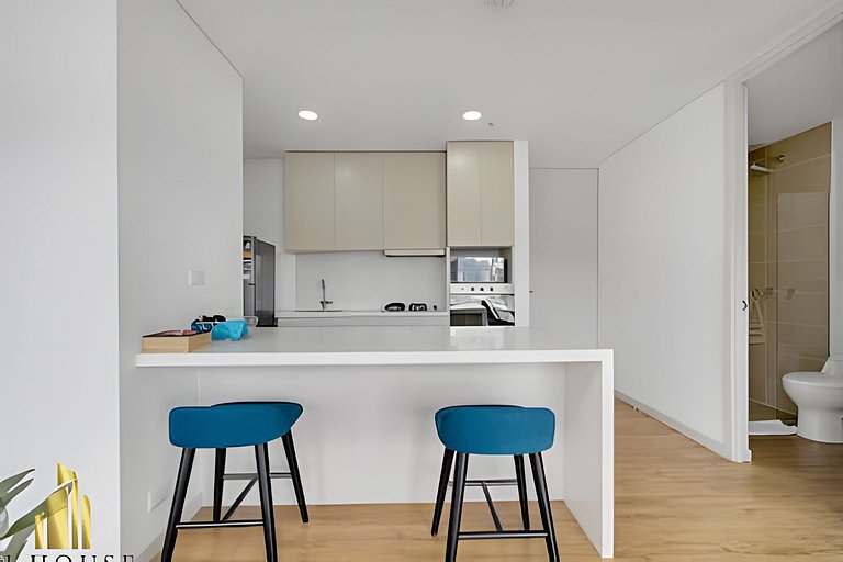 Urban 2505 - Oasis with pool and gym