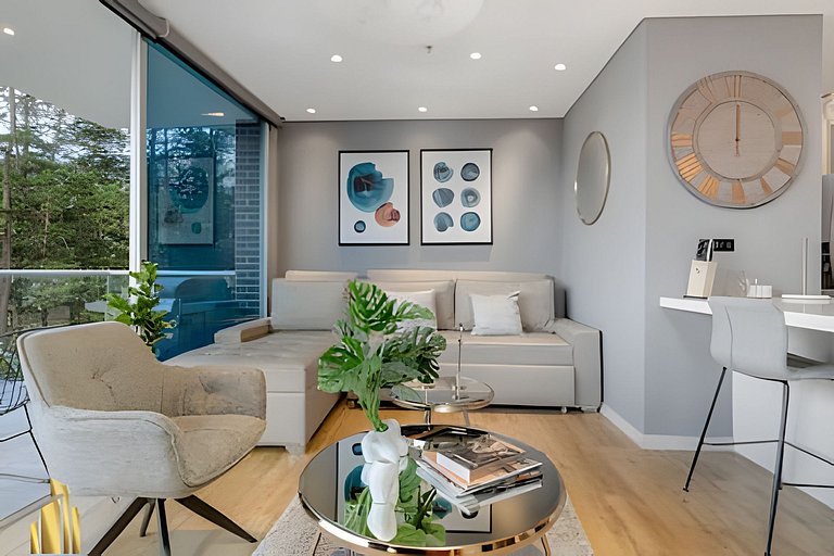 Apartamento sereno y luminoso con piscina/gimnasio