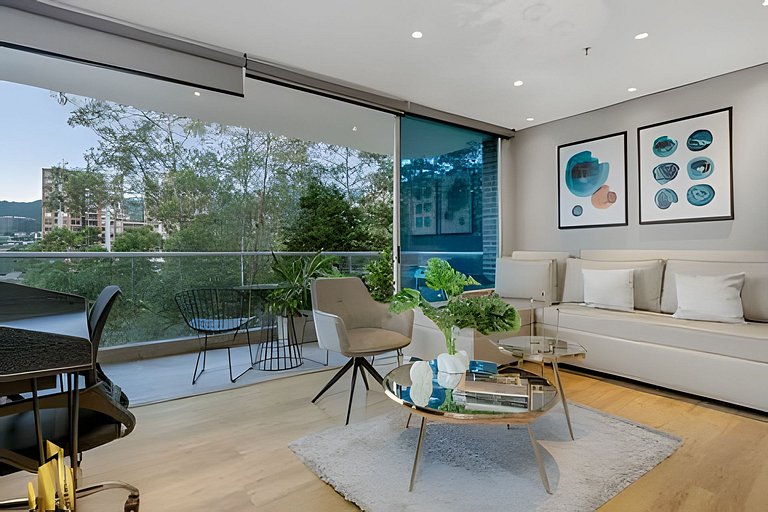 Apartamento sereno y luminoso con piscina/gimnasio