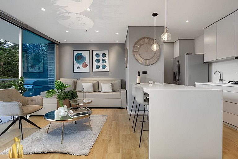 Apartamento sereno y luminoso con piscina/gimnasio