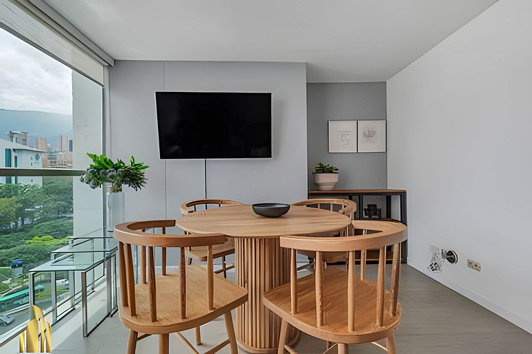 Torre 6 Sur - Trendy Loft: Balcony, AC / Poblado