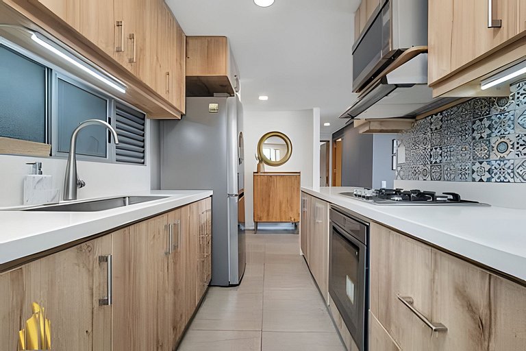 Torre 6 Sur - Trendy Loft: Balcony, AC / Poblado