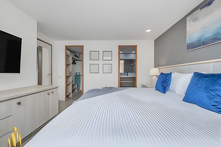 Torre 6 Sur - Trendy Loft: Balcony, AC / Poblado