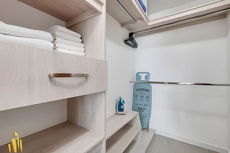 Torre 6 Sur - Trendy Loft: Balcony, AC / Poblado