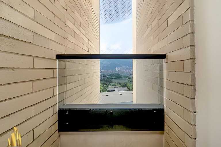 Class 48 1303 - Bright / Views / Balcony