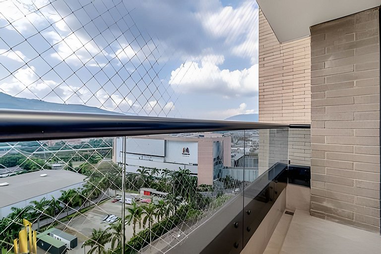 Class 48 1303 - Bright / Views / Balcony
