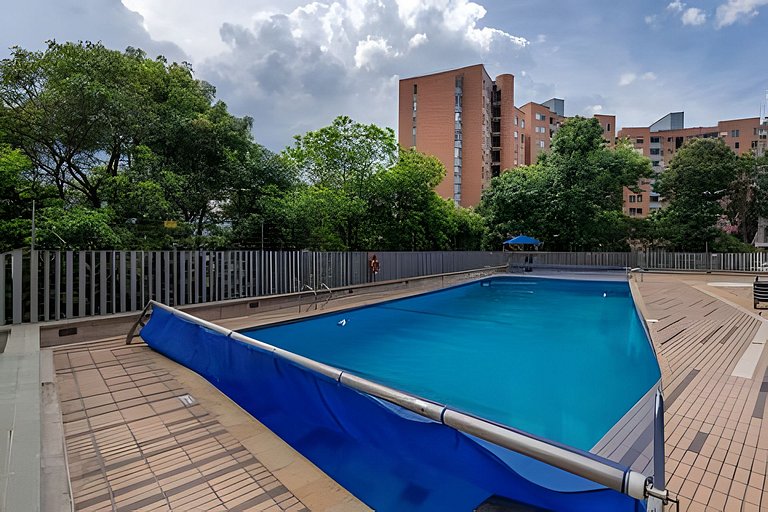 Finito 1512 - Modern Apt with Views & Balcony