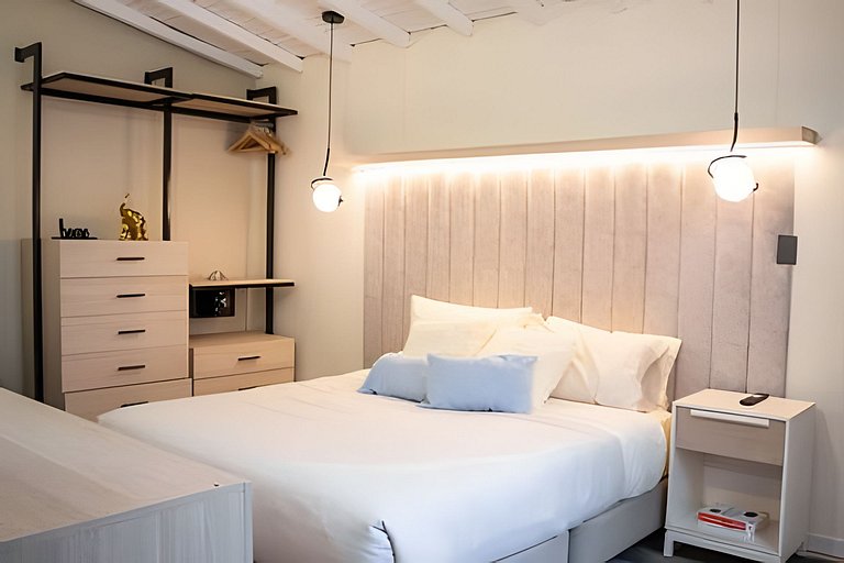Manila 27 - Apt in Poblado with Terrace/AC/Jacuzzi