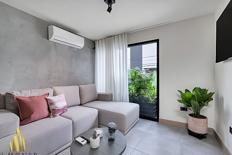 Casa Solei 12-7 - Bright & Chic Apt in Manila / AC