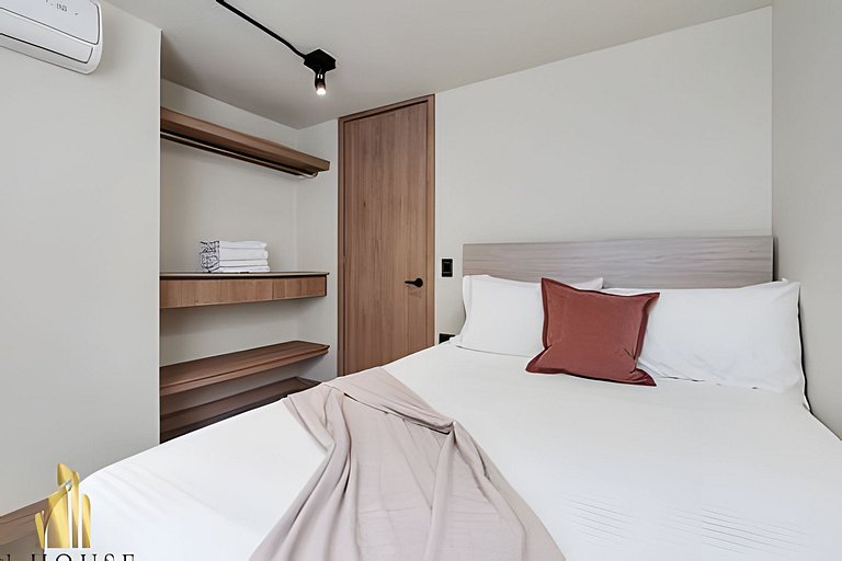 Casa Solei 12-7 - Bright & Chic Apt in Manila / AC