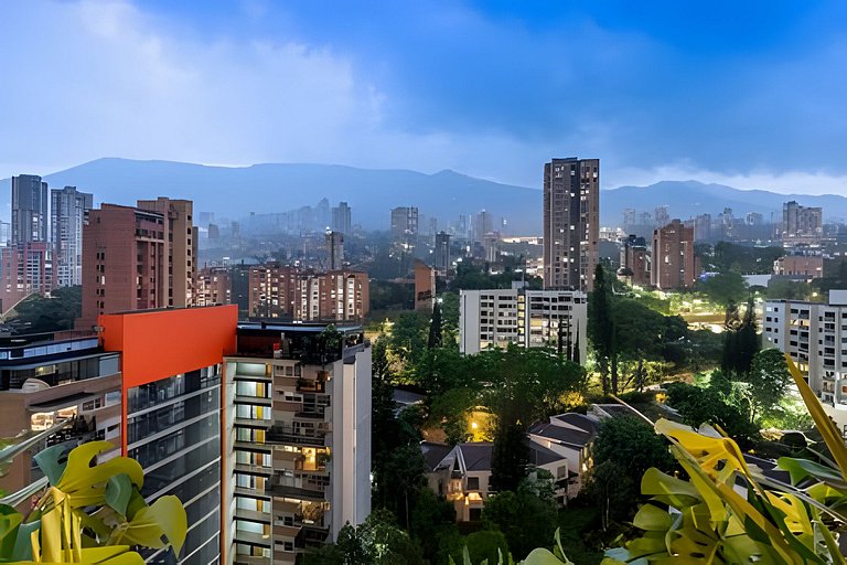 Morph 1501 - Vibrant apt in Poblado/AC/Jacuzzi/BBQ