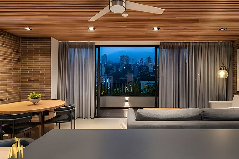 Morph 1501 - Vibrant apt in Poblado/AC/Jacuzzi/BBQ