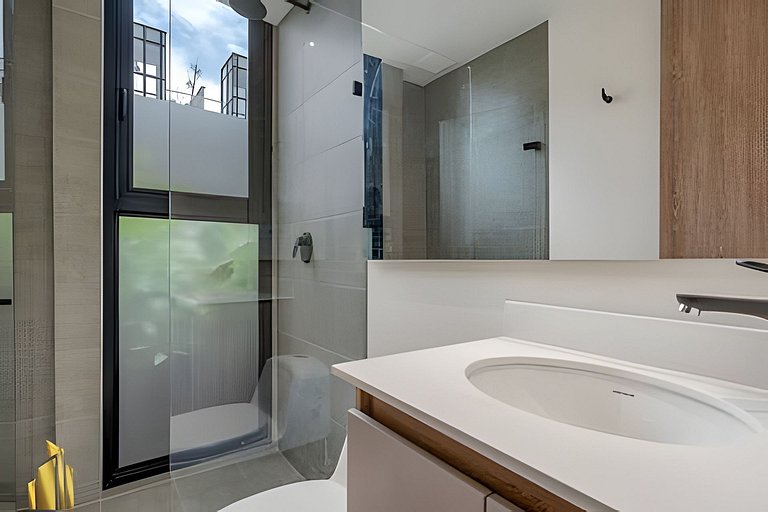 Solei Loft 401 - Elegance & Comfort /AC in Poblado