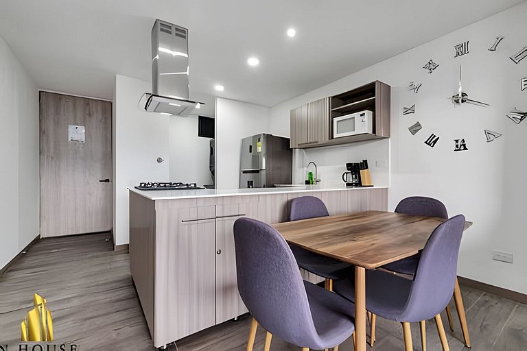 Class 48 1603 - Sophisticated apt/panoramic views