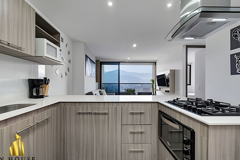 Class 48 1603 - Sophisticated apt/panoramic views