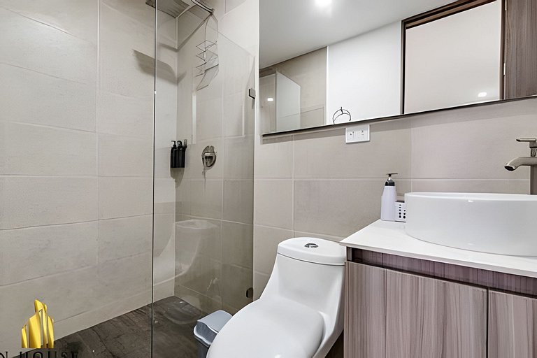 Class 48 1603 - Sophisticated apt/panoramic views