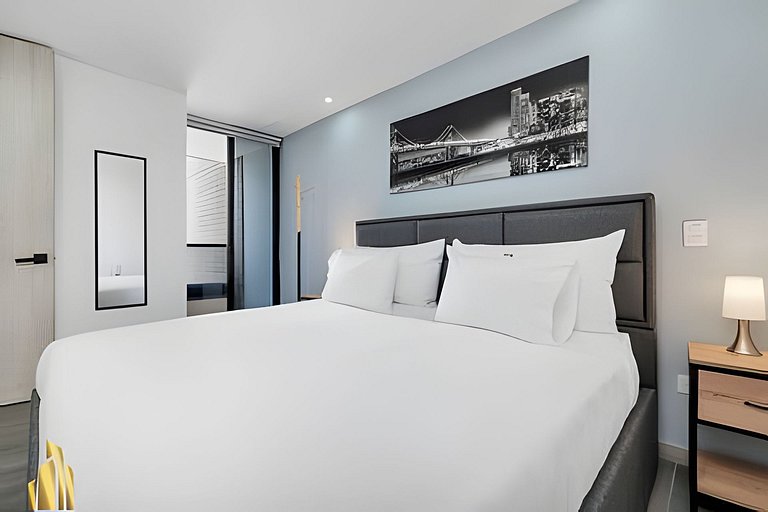 Class 48 1503 - Modern Tranquility/Priv balcony