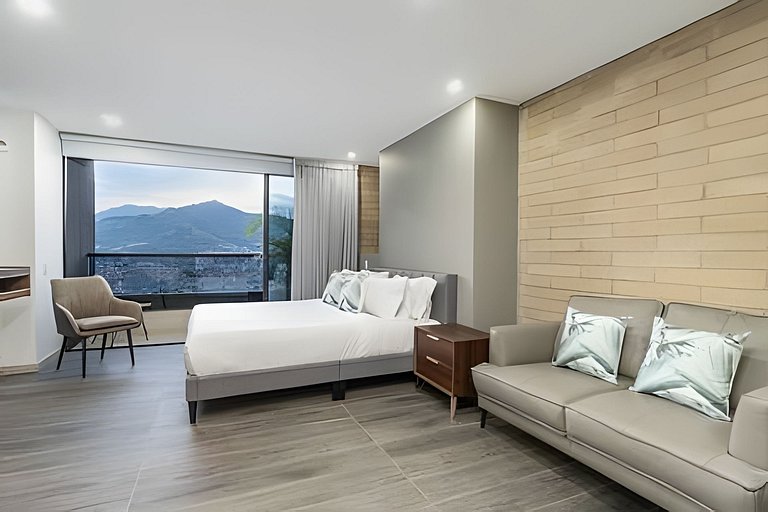 Class 48 2301 - City Lights/Chic loft/Priv balcony