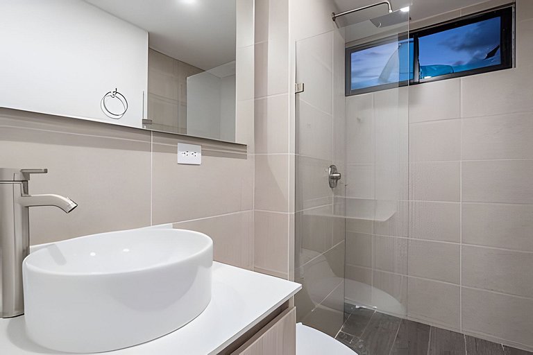 Class 48 2301 - City Lights/Chic loft/Priv balcony