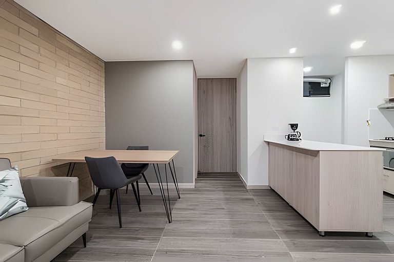 Class 48 2301 - City Lights/Chic loft/Priv balcony