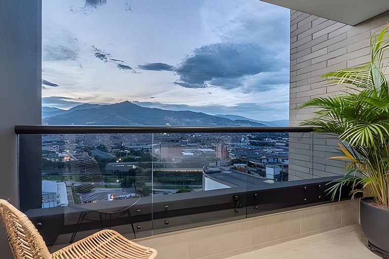 Class 48 2301 - City Lights/Chic loft/Priv balcony