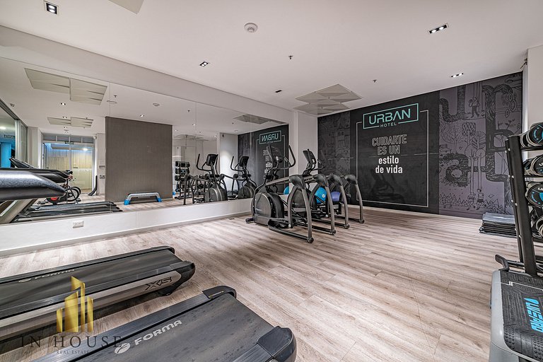 Urban 2505 - Oasis with pool and gym