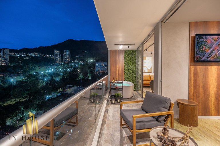 Urban 2505 - Oasis with pool and gym