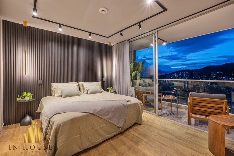Urban 2505 - Oasis with pool and gym
