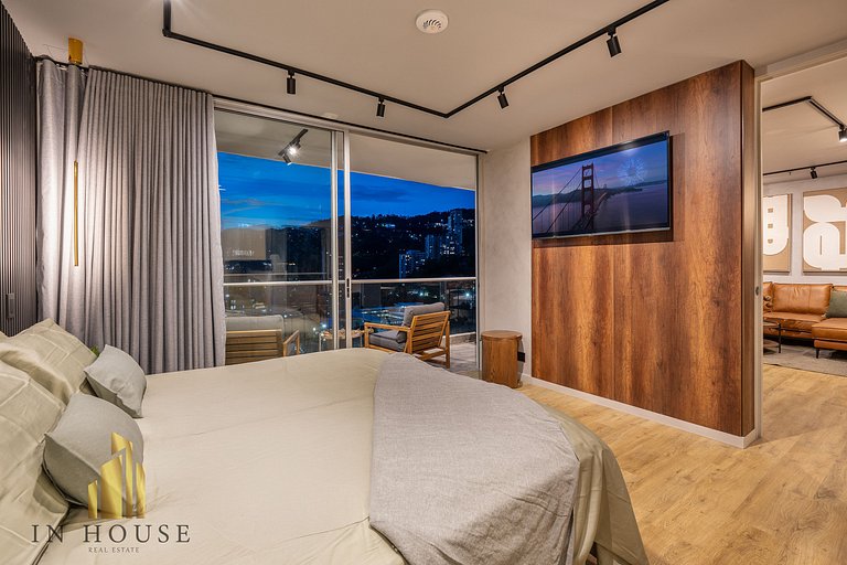 Urban 2505 - Oasis with pool and gym