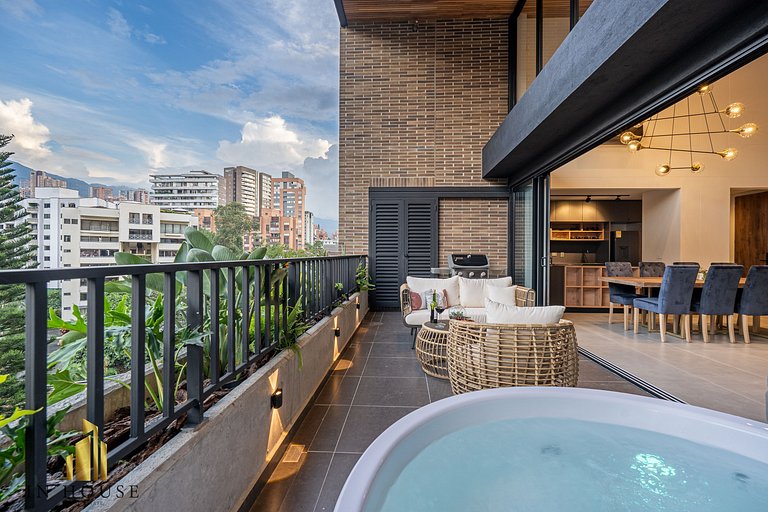 Morph 902 - Exclusivo apt en el Poblado con balcón