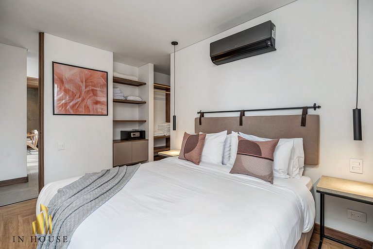 Morph 1002 - Luxe apt in Poblado/AC/BBQ