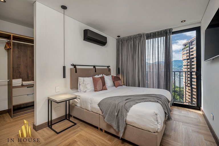 Morph 1002 - Luxe apt in Poblado/AC/BBQ
