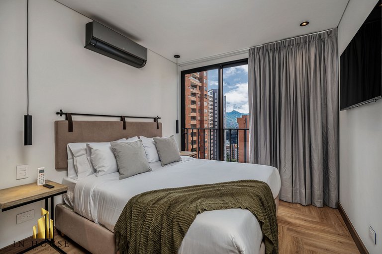 Morph 1002 - Luxe apt in Poblado/AC/BBQ