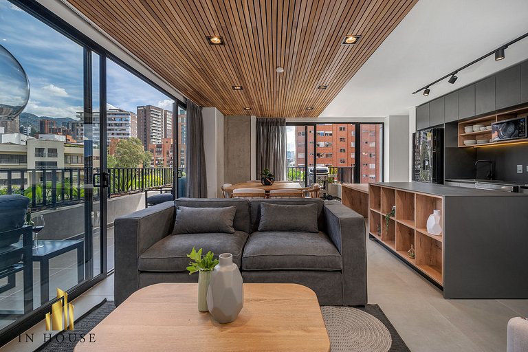 Morph 1002 - Luxe apt in Poblado/AC/BBQ