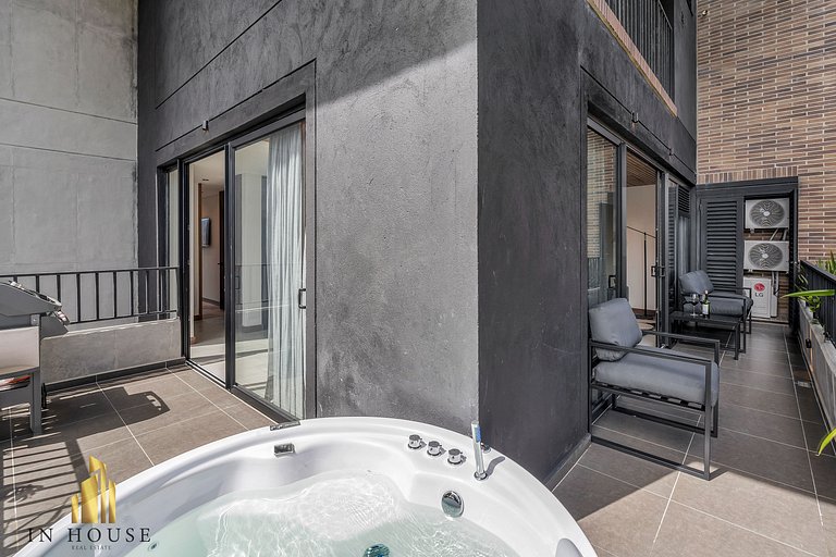 Morph 1002 - Luxe apt in Poblado/AC/BBQ